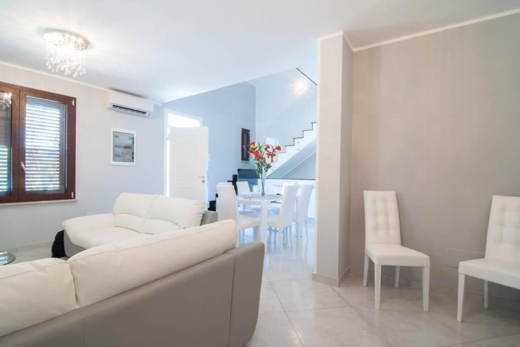 Hh Selection Emiro Villa Lascari Kültér fotó